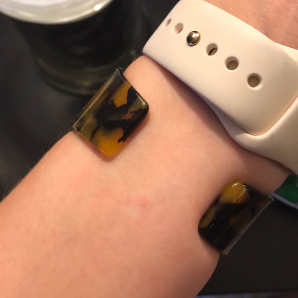 Tortoise Shell Cuff Bracelet - Picture 2 of 2